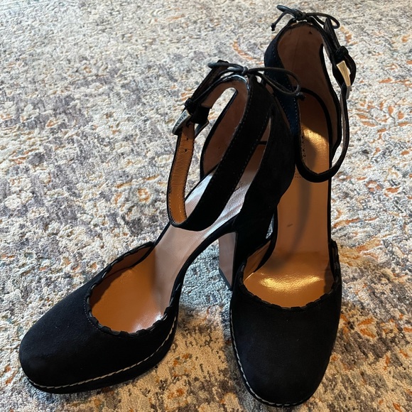 Like new Alaia Paris Black Suede Pumps - Picture 1 of 7